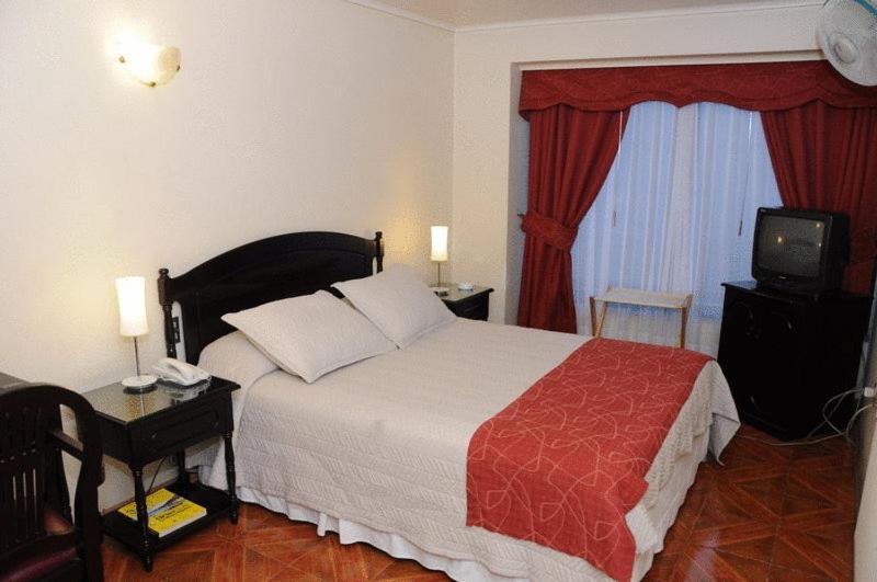 Hotel Puerta De Alcala Вальпараисо Номер фото